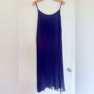 H&M flowy navy dress, size medium